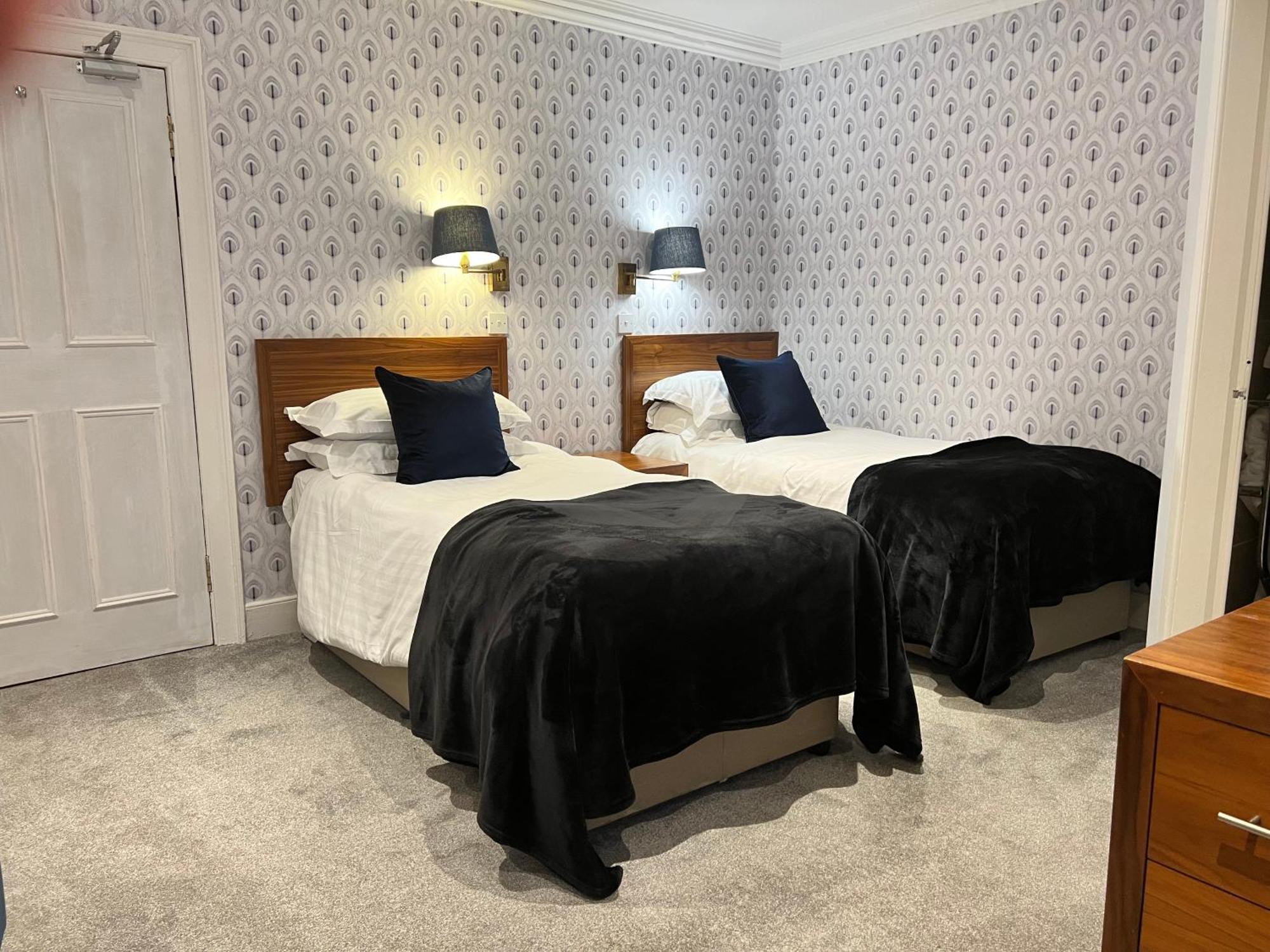 Selkirk Arms Hotel Керкубрі Екстер'єр фото