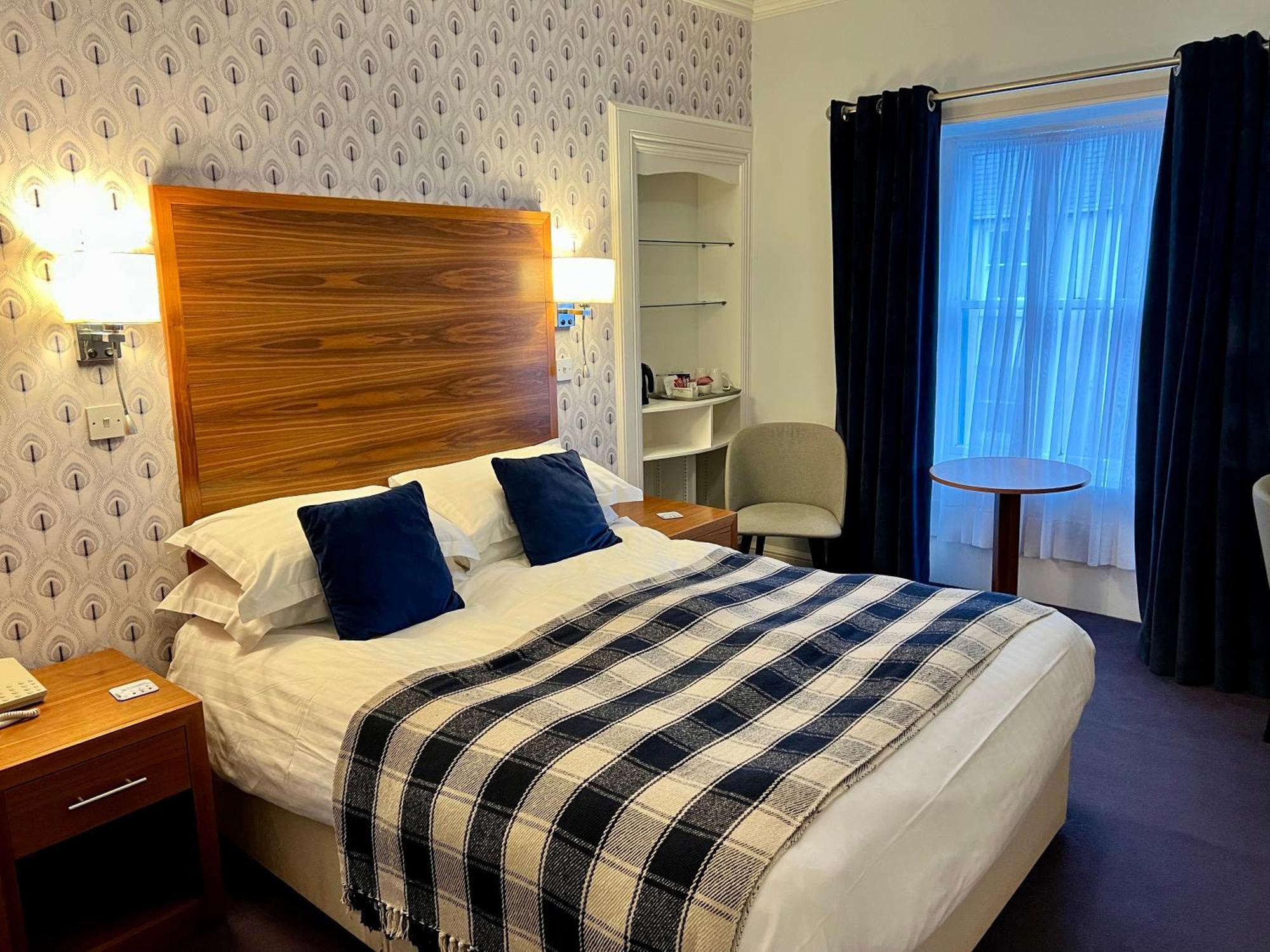 Selkirk Arms Hotel Керкубрі Екстер'єр фото